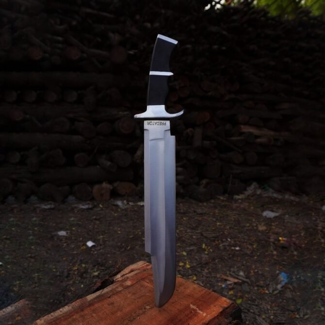 Predator Bowie Knife: Handmade 5160 Spring Steel Predator Replica