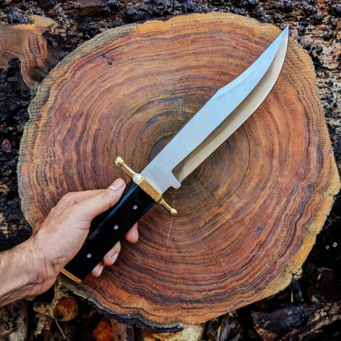 Vintage Bowie Knife Custom Handmade D2 Steel Smithsonian Replica - Image 2